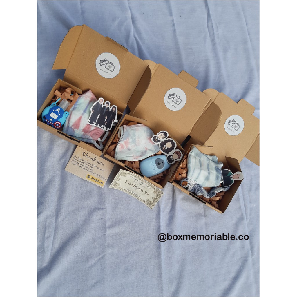 

HAMPERS BOX NEW NORMAL 28K | GIFTBOX | MAKSER KAIN TIE DYE | SABUN KERTAS | KADO ULANG TAHUN