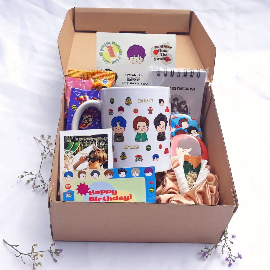 

GIFT BOX / HAMPERS NCT / NCT KPOP HAMPERS (NCT DREAM) FOR BIRTHDAY/UNTUK HADIAH ULANG TAHUN NCT