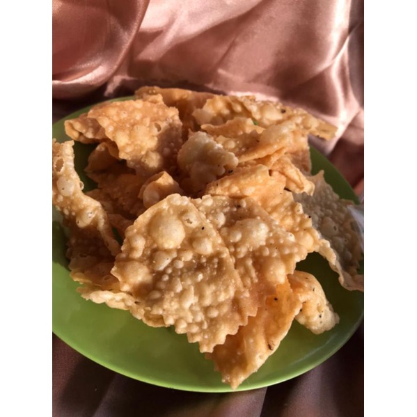 

KERIPIK BAWANG ASIN 250GRAM / PANGSIT ASIN GURIH