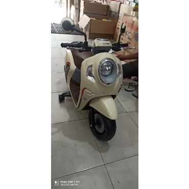 SCOOPY AKI PMB M999