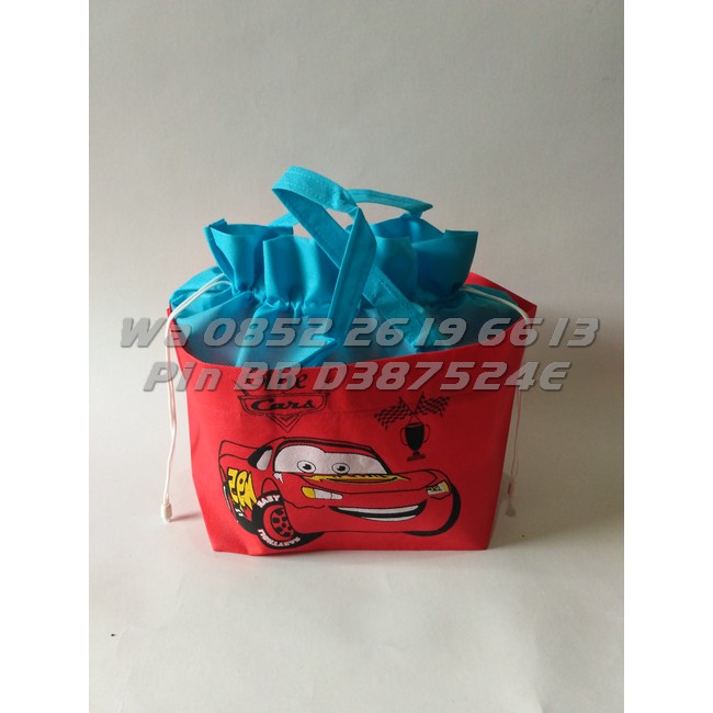 

Tas Ulang Tahun Anak Kartun CAR | Tas Serut Box Nasi Ukuran 20x20cm