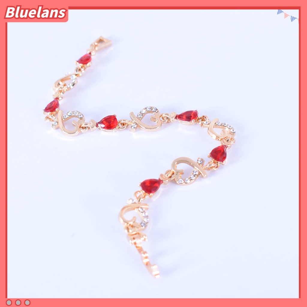 Gelang Rantai Desain Hati Hollow Aksen Berlian Imitasi Warna Merah Bahan Alloy Untuk Wanita