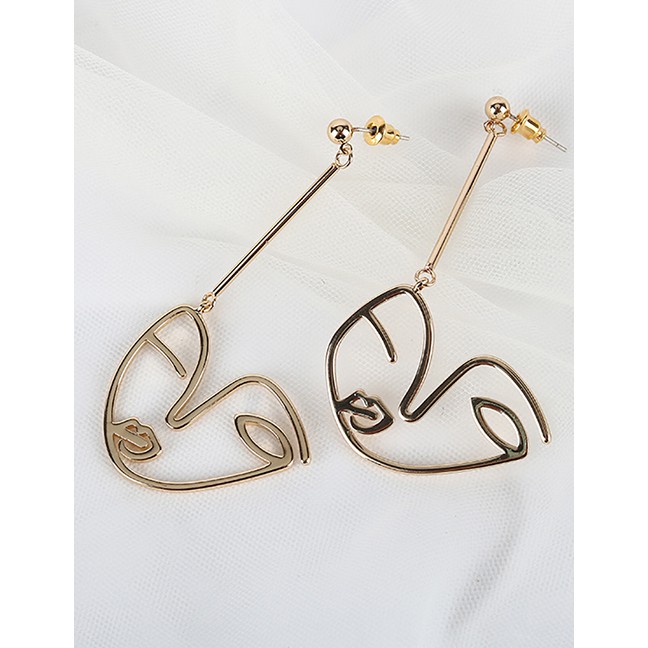 LRC Anting Tusuk Fashion Golden Expression Alloy Hollow Irregular Earrings K41589