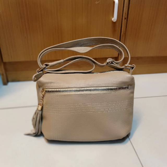 TAS SELEMPANG WANITA KULIT SAPI ASLI SAVVY MOCCA