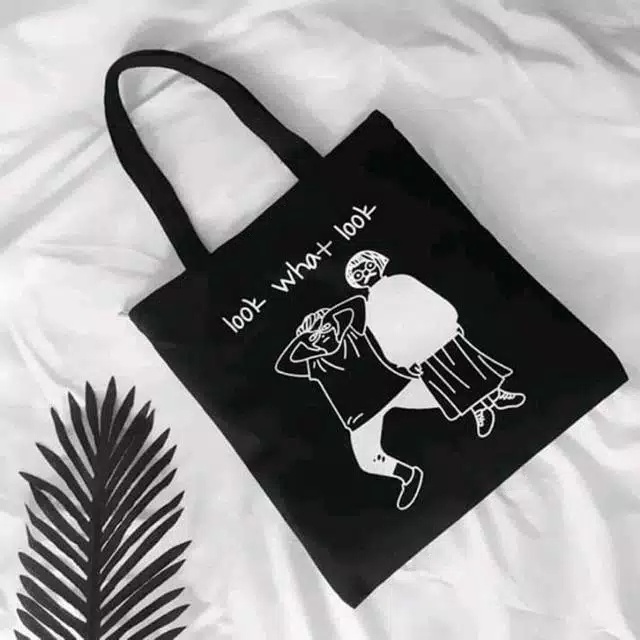 BISA COD TOTE BAG KPOP TOP HANDLE BAGS RESLETING TAS PRIA WANITA MURAH TAS BAHU WANITA TAS FASHION PRIA WANITA TAS SEKOLAH TAS KULIAH TERLARIS TAS SOUVENIR TAS SEKOLAH TAS JINJING TAS MURAH MOTIF GAMBAR TAS ABG  TOP HANDELBAGS TERLARIS TERFAVORIT
