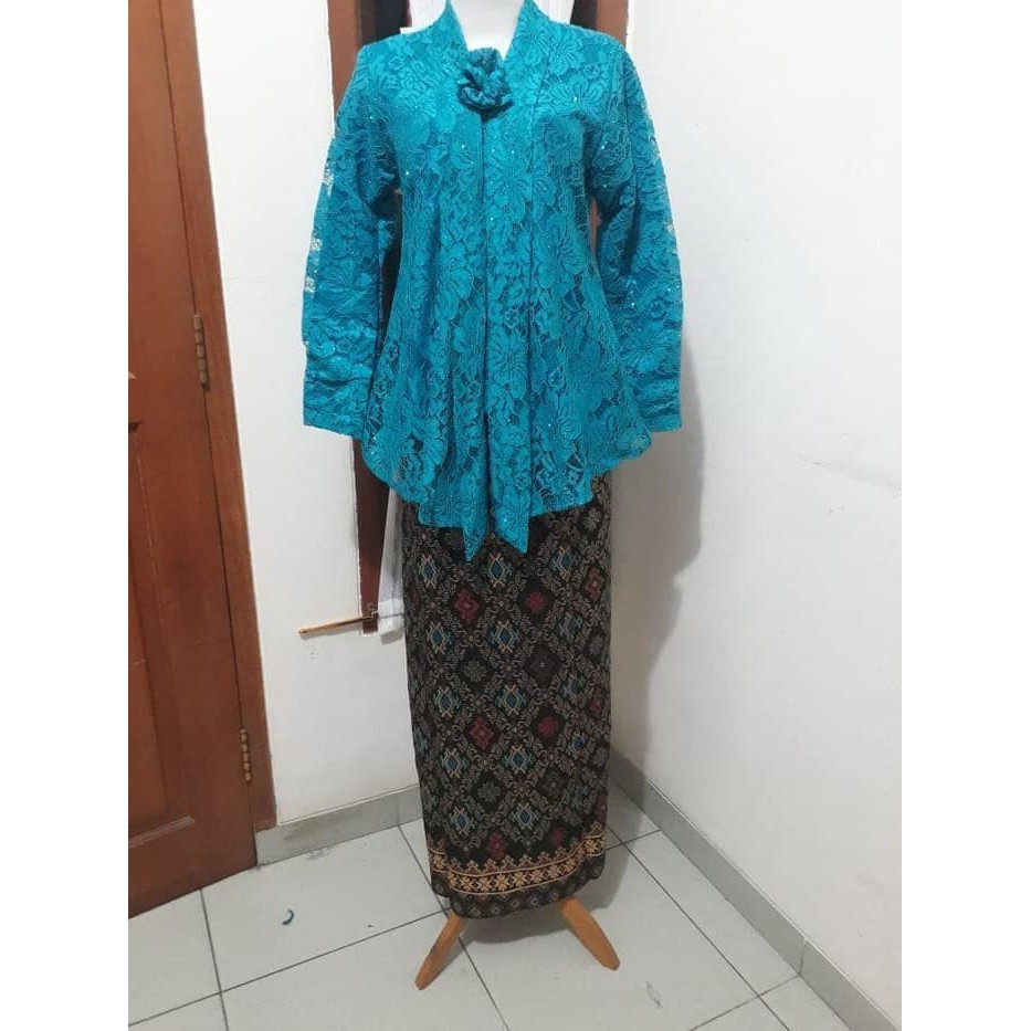 Setelan baju Kebaya Modern Floy Brokat Hijau Tosca