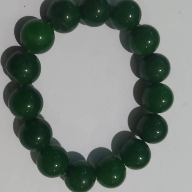 Gelang batu giok hijau