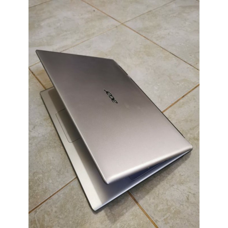 Laptop Acer Aspire V5-431 intel Celeron Ram 4Gb HDD 500Gb Windows 10 64 bit Desain Body slim kekinian mulus