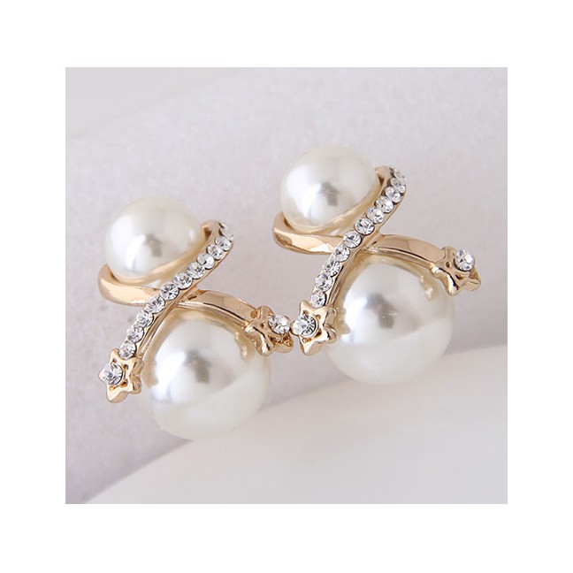 LRC Anting Tusuk Fashion Gold Metal Pearl Earrings A57337