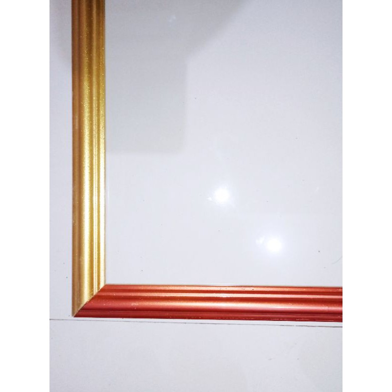 wall moulding kayu profil gold / rose gold untuk declkorasi dinding