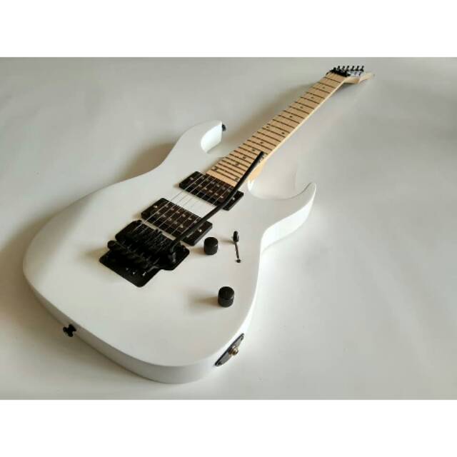 Gitar Listrik elektrik ibanez RG 320 White neck mapple
