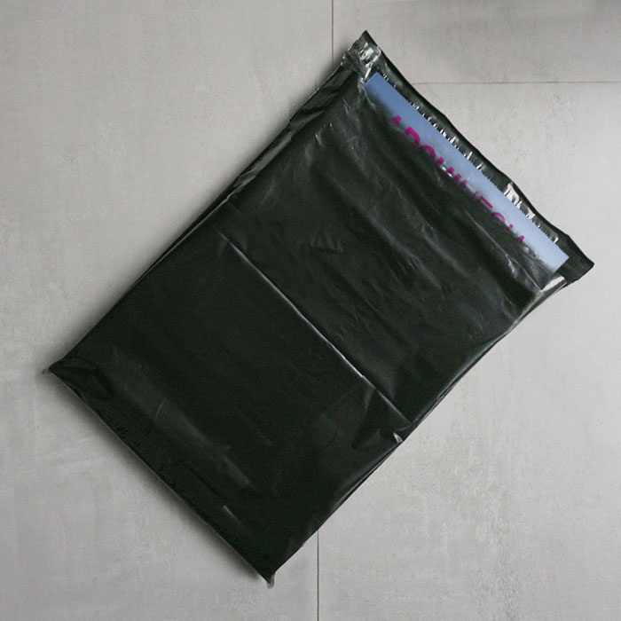 

35x45 + 5cm POLYMAILER / PLASTIK PACKING ONLINE HITAM