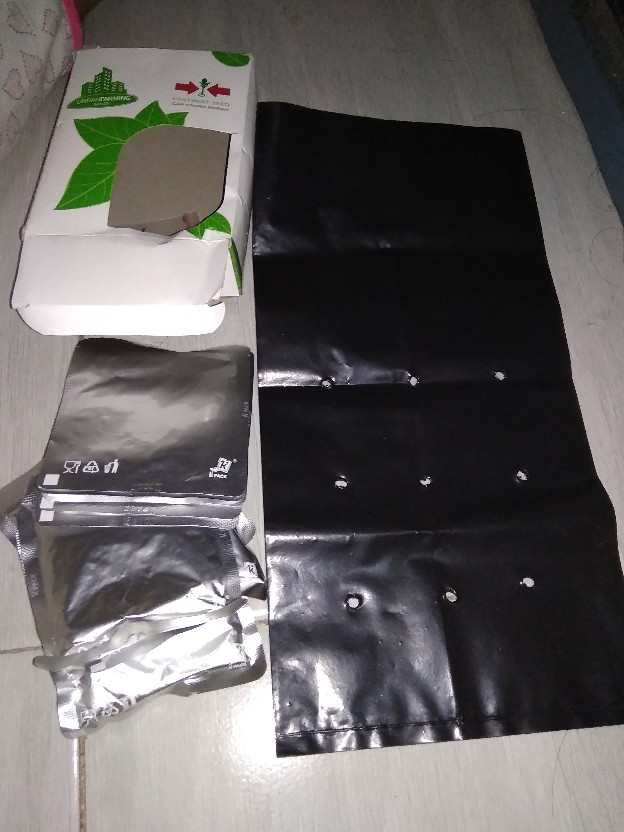 Polybag Per Lembar 25, 30 & 40 Cm