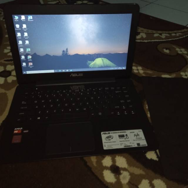 Laptop azus Amd A8 7410
Vga Radeon R5 2gb
Ram 4gb
Hdd 500