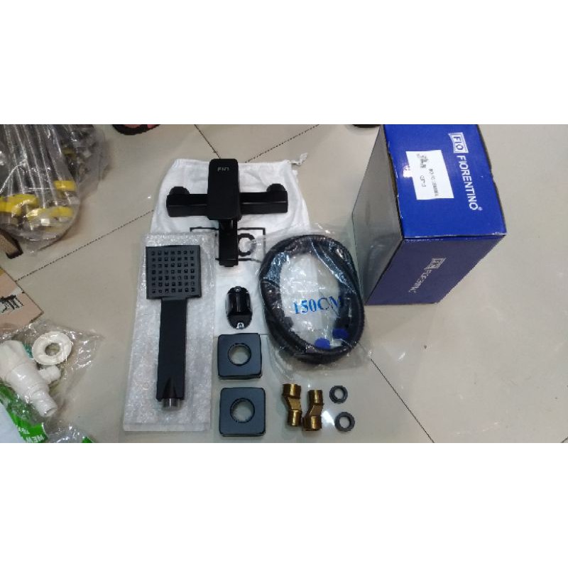 Kran Mixer Panas Dingin Hitam Stainless Kotak Hitam Fiorentino Set Shower Hitam
