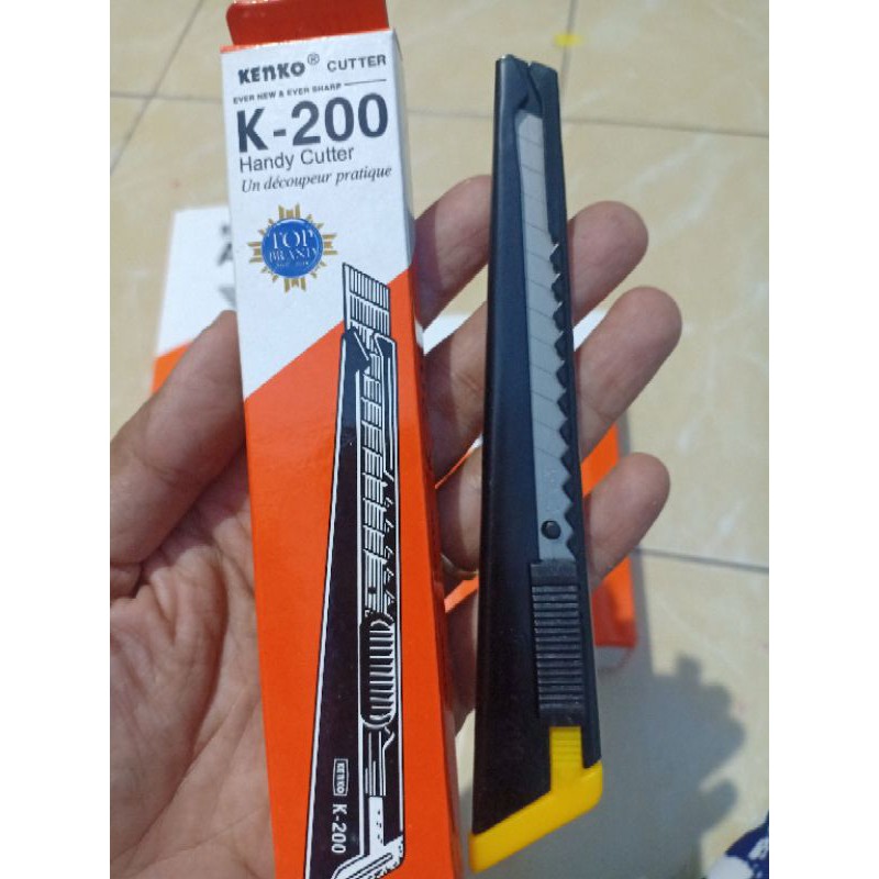 

(40gr) 1pcs cutter kenko k 200