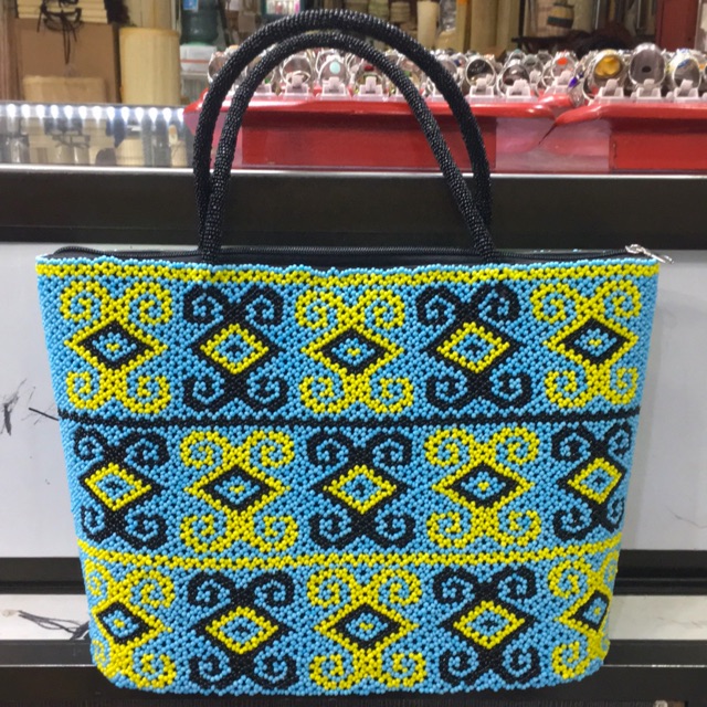 Tas wanita Khas Dayak (handbag)