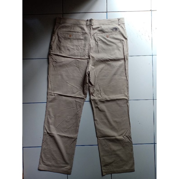 celana the north face second