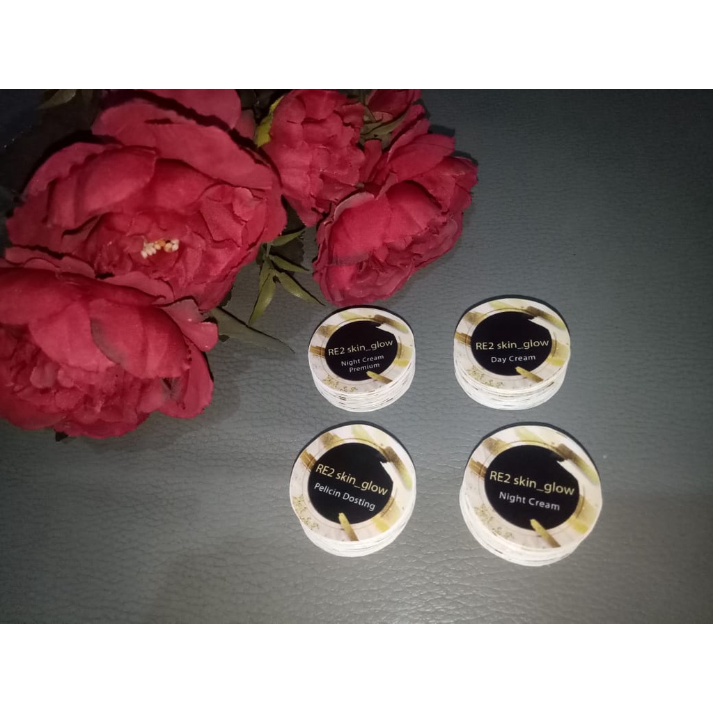 

stiker vynil/anti air pot cream 10gram ukuran 3,3cm isi 100pc desain custom