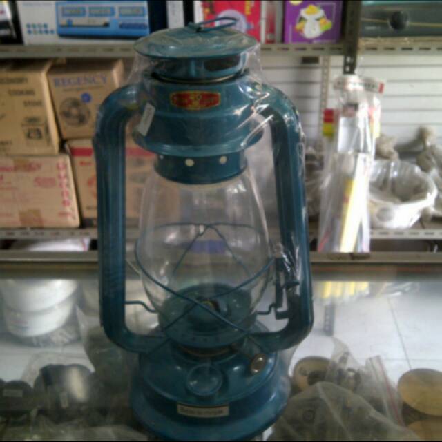 Lampu Badai Sedang / Lampu Kapal / Lampu Minyak Tanah / Lampu Tempel / Lampu Cempor / Lentera