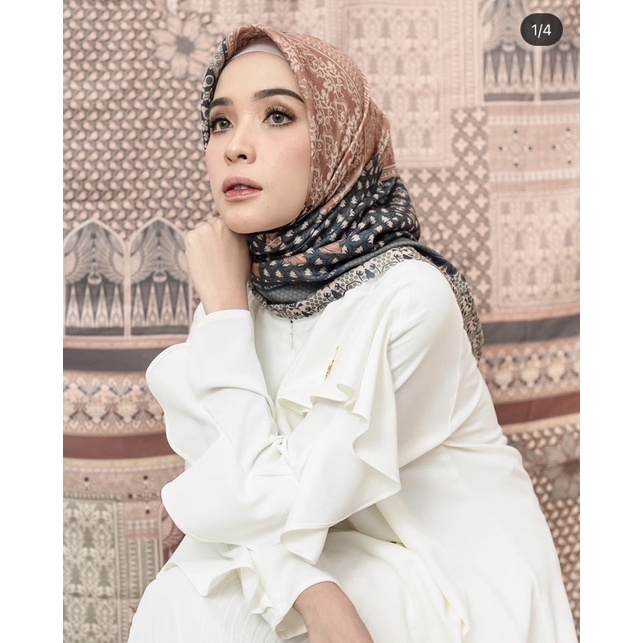 Wearing Klamby Julang Scarf