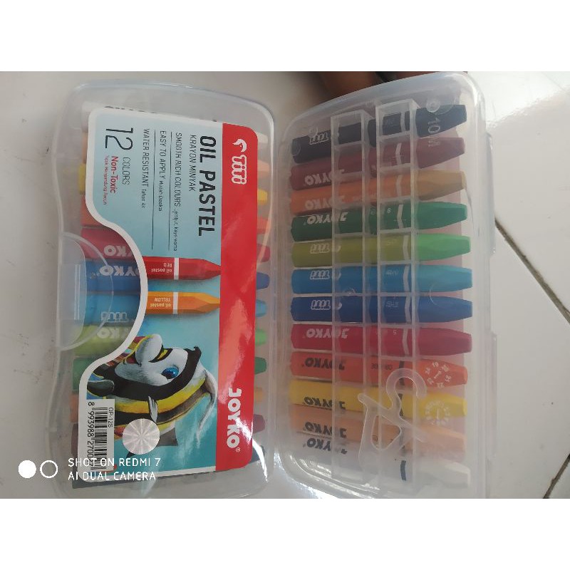 

krayon 12warna