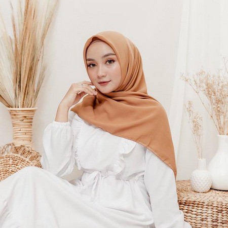 AFI - EC - Bella Square Hijab Segiempat