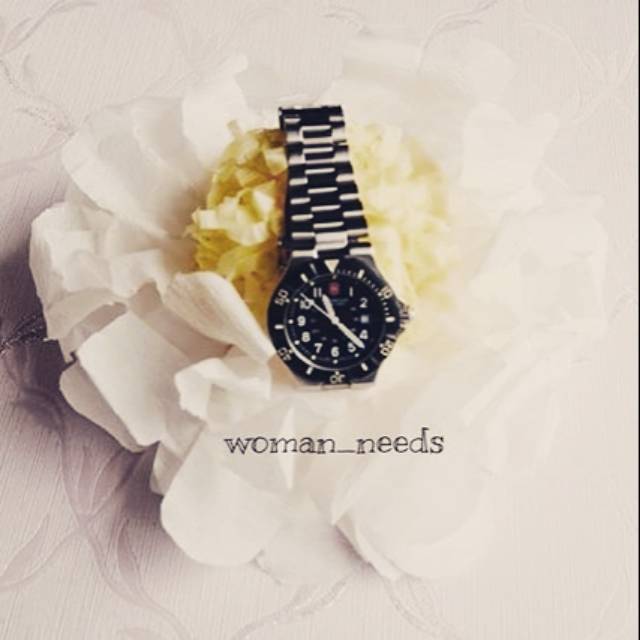 VICTORINOX WATCH for Ladies