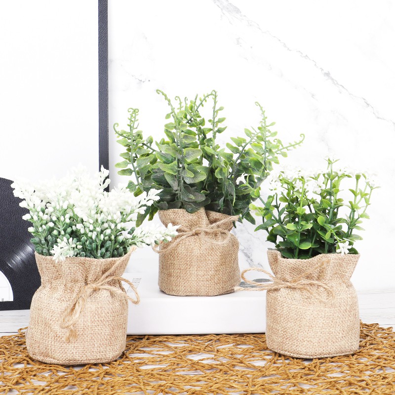 

Ecentio 1Pcs Plastik Bunga Hias Tanaman hias mini dengan pot goni