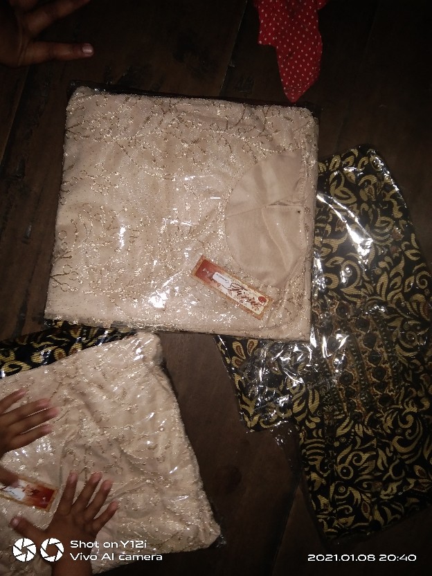 Couple Family Amalia Brokat Tile Mix Katu Halus