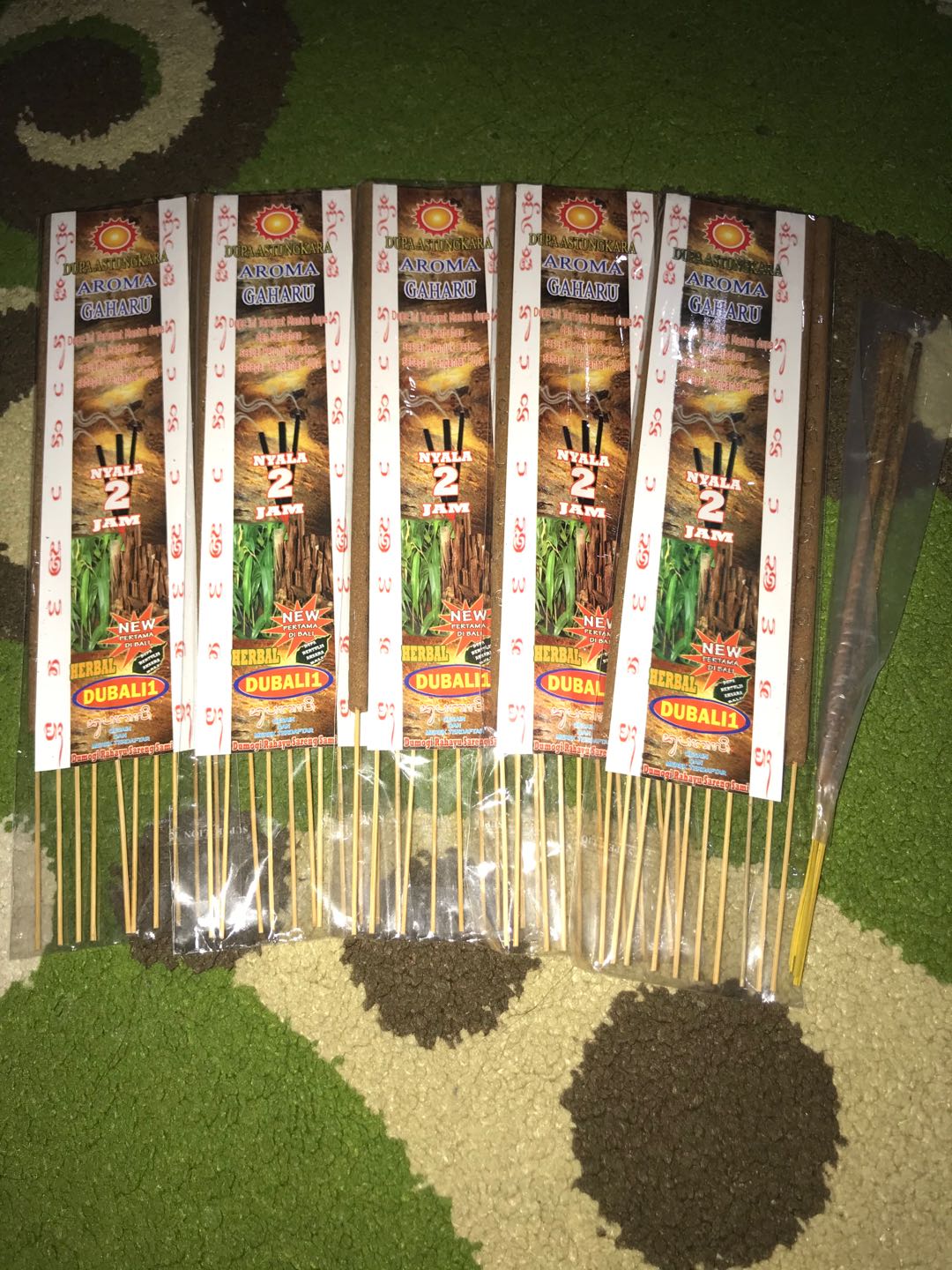 Dupa Dubali Astungkara / Dupa Gaharu