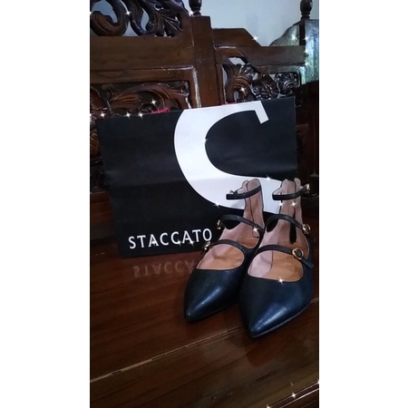 Preloved sepatu staccato 2