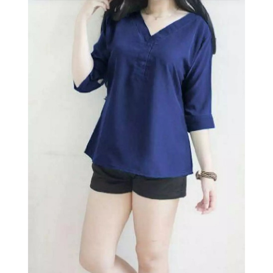 Blouse Wanita Catlyn Bahan Mosscrepe-Navy Blue, L