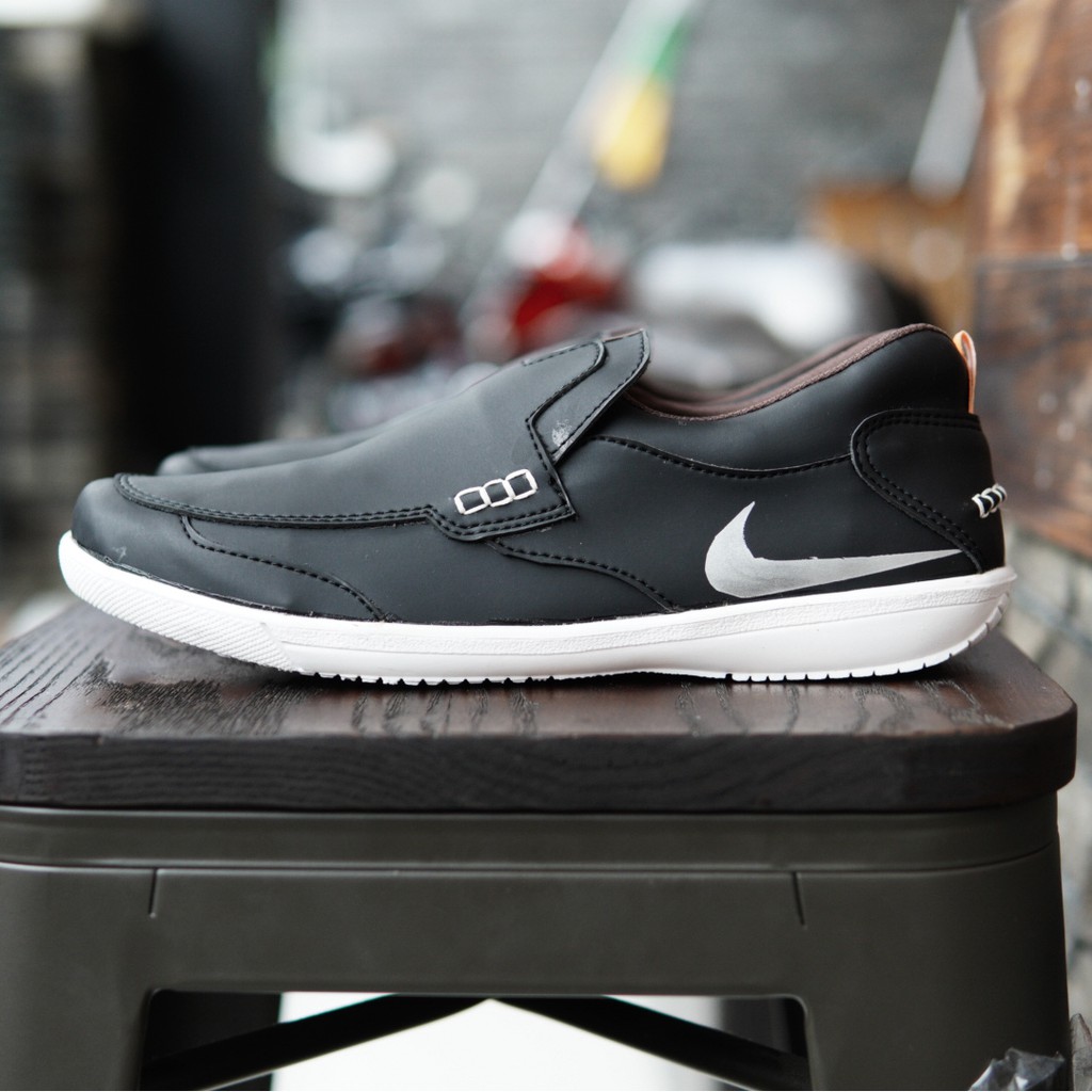 sepatu casual slip on nike boston hitam murah keren sepatu terlaris