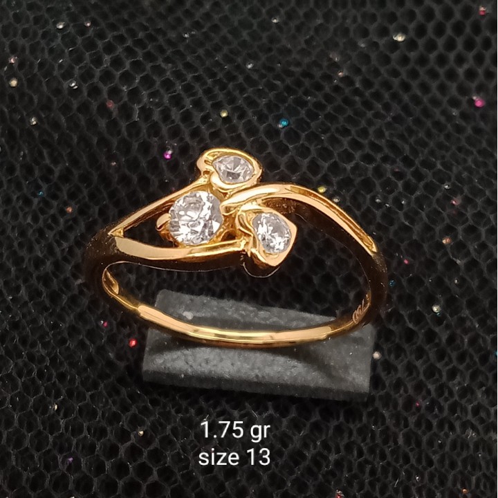 Cincin Emas 17K - 1.75 gr Kadar 750 - 1352