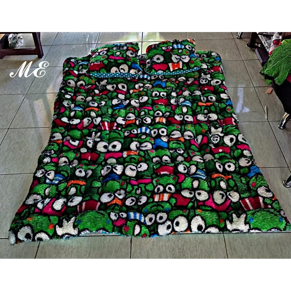 KASUR BULU TEBAL UKURAN 135x175 CM BONUS 2 BANTAL