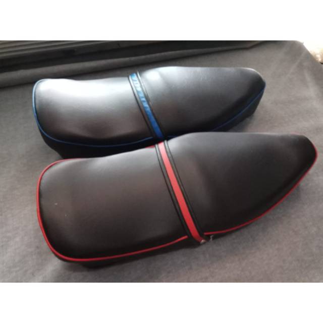 Jok panjang Aquila atau gandolfi untuk vespa super sprint