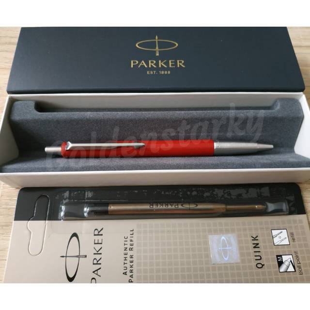

Paket 1 Klik: 1pcs Parker Vector Standard Red Ballpoint + 1pcs Refill Ballpoint