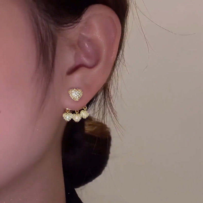 Anting Stud Rumbai Bentuk Hati Aksen Berlian Imitasi