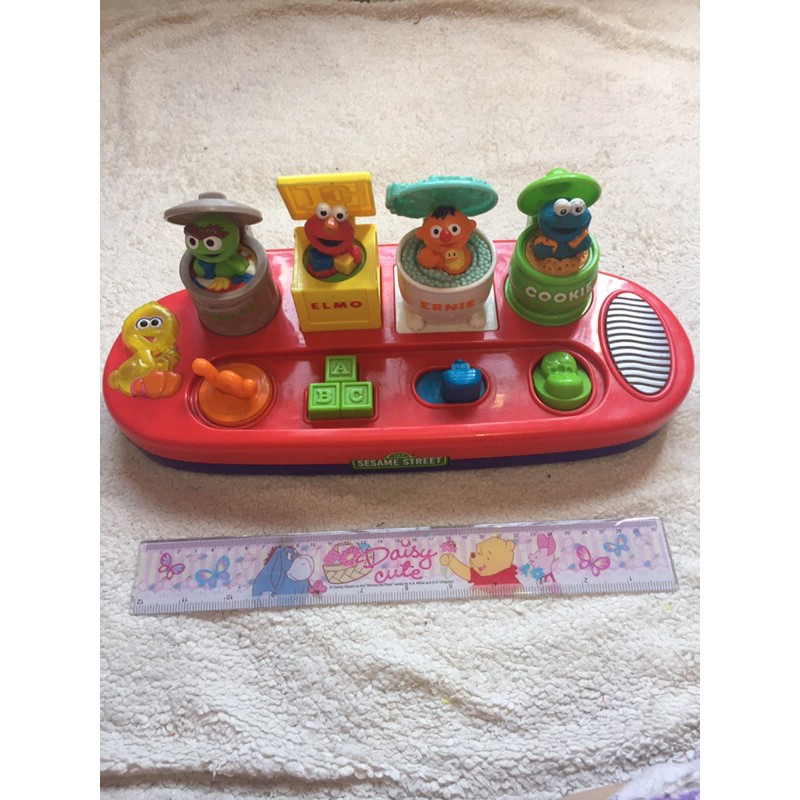 Fisher Price Sesame Street Pop Up Singing Pals