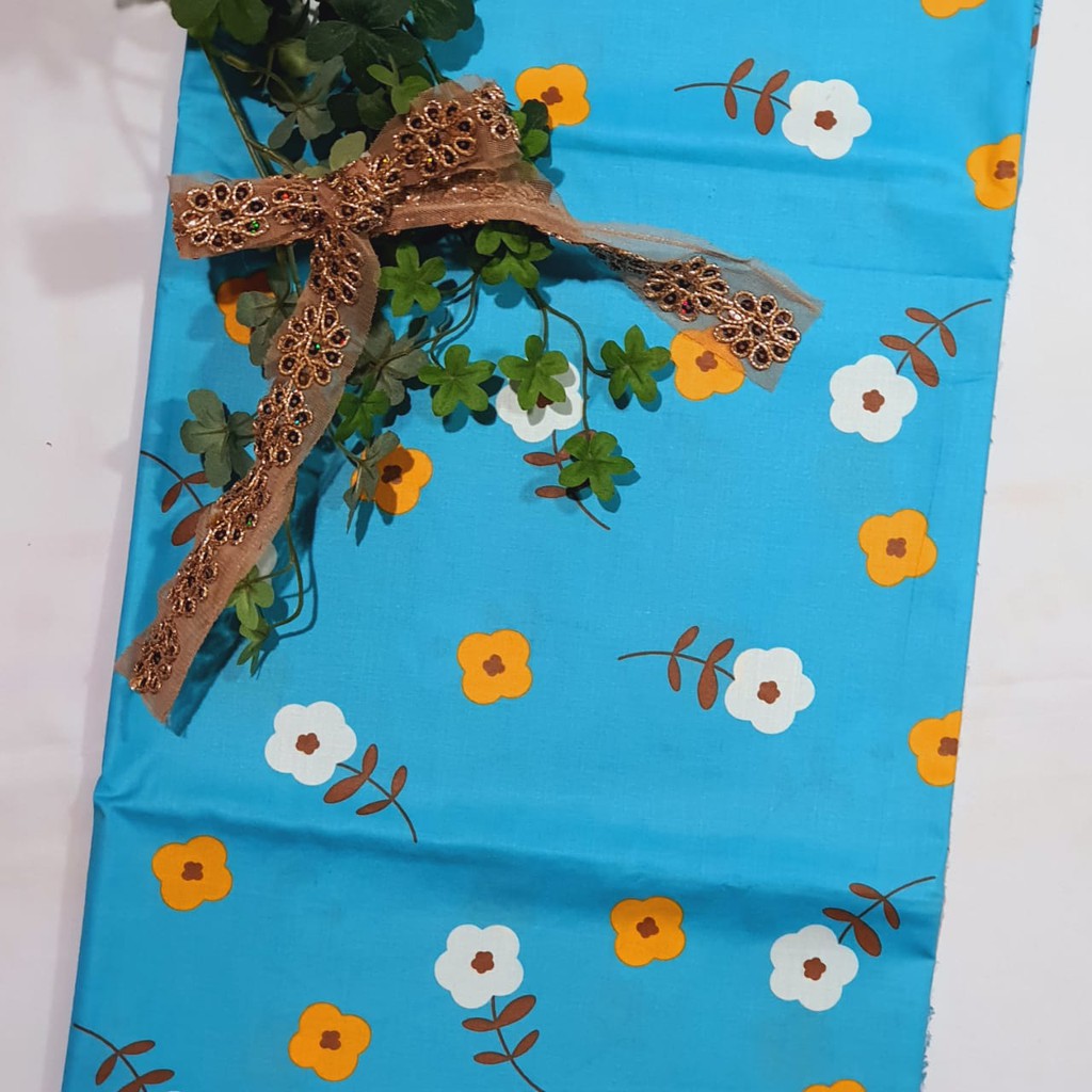 Kain Perca Motif Bunga Oren Putih