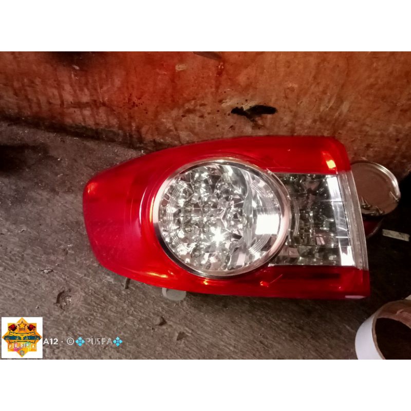 stoplamp corolla altis 2010-2013