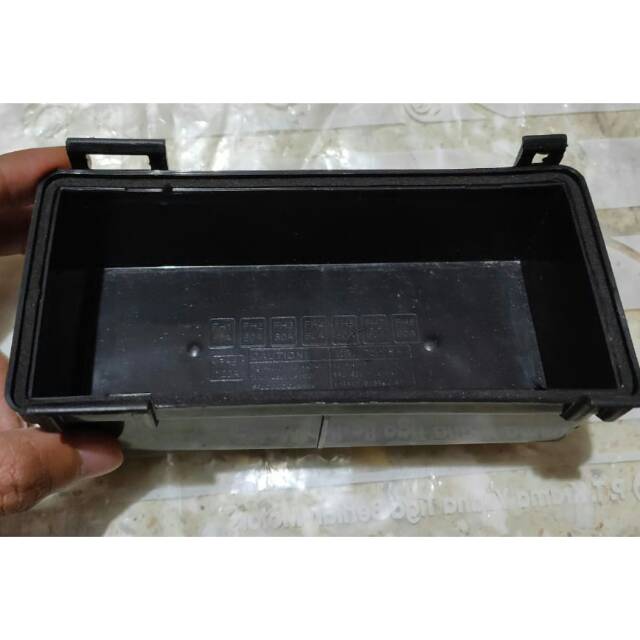 Tutup sikring sekring fus belakang kabin canter ps110 ps125 kualitas seperti ori