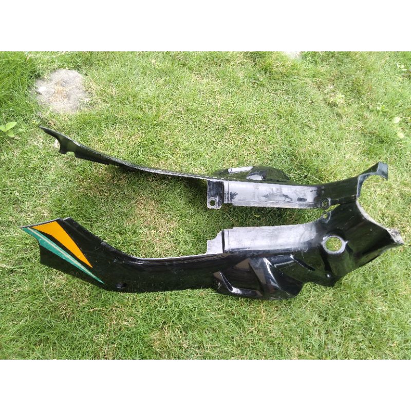 sayap deg tebeng body dalam kanan kiri yamaha crypton original
