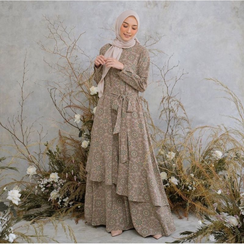 SAIRA DRESS BY HEAVEN LIGHTS