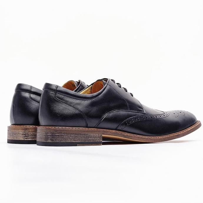 triple black jordan future