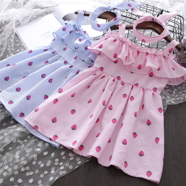 Dress Anak Perempuan Ruffle Tanpa Lengan Motif Strawverry+Gratis Bandana