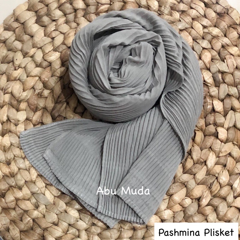 PASHMINA PLISKET CERUTY BABYDOLL FULL PLISKET TANPA GARIS TENGAH-Abu muda Plisket