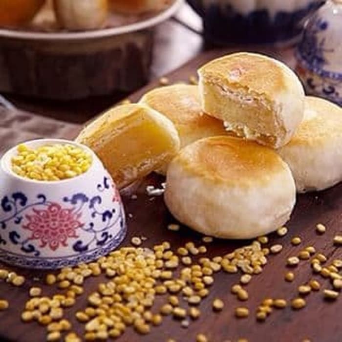 Kue Pia Sari Murni Oleh Oleh Khas Surabaya alt Bakpia Bulan Mooncake