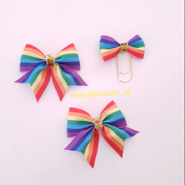 

Gantungan pita rainbow , planner , traveller notebook , bow charm